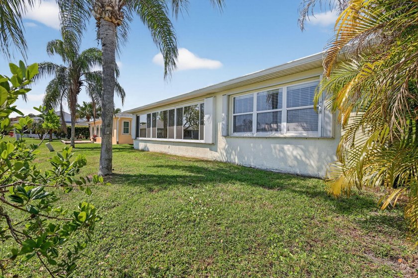 Enjoy stunning long lake views from sunrise to sunset in this - photo 38