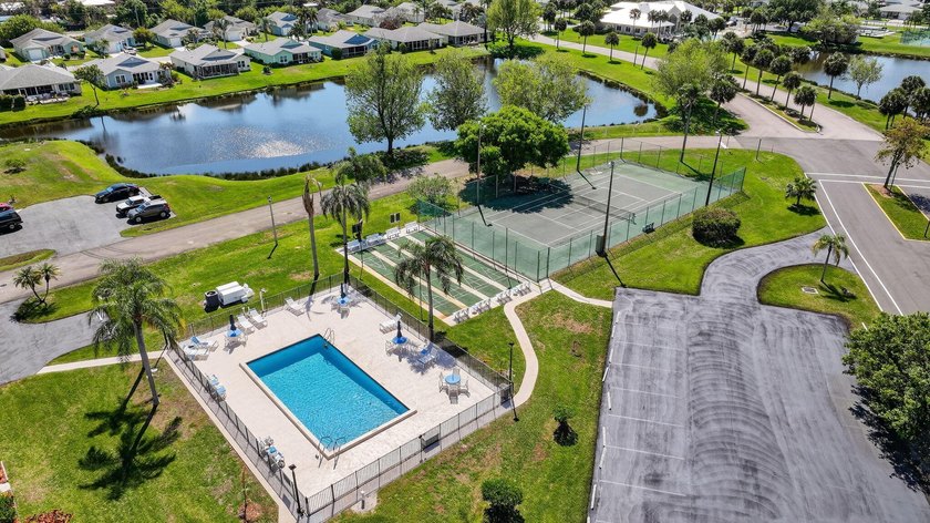 Enjoy stunning long lake views from sunrise to sunset in this - photo 48