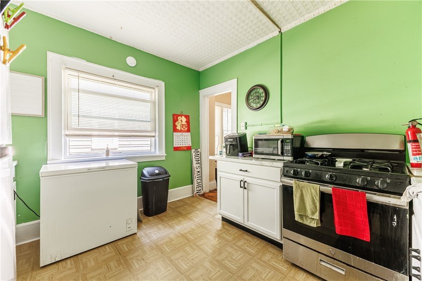 This property is the perfect situation for a duplex, with one - photo 20