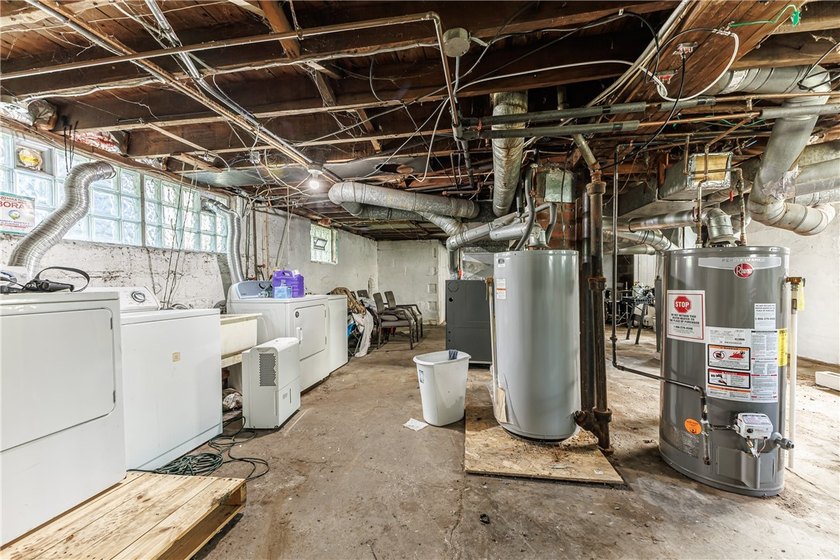 This property is the perfect situation for a duplex, with one - photo 25