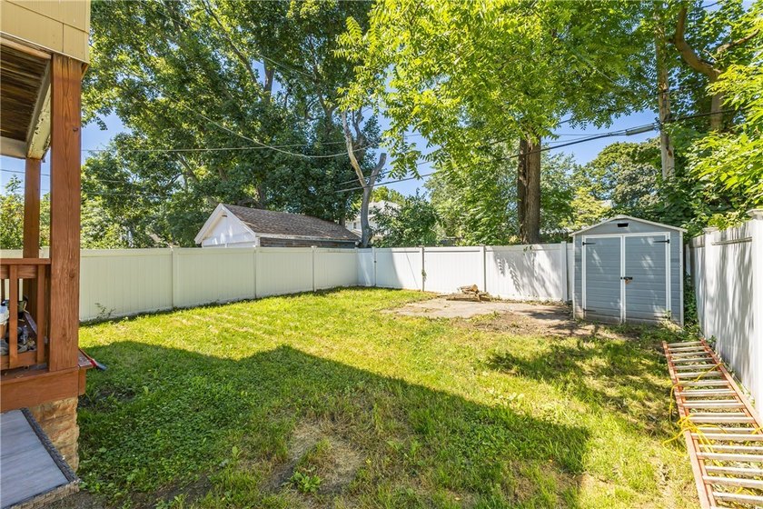 This property is the perfect situation for a duplex, with one - photo 27