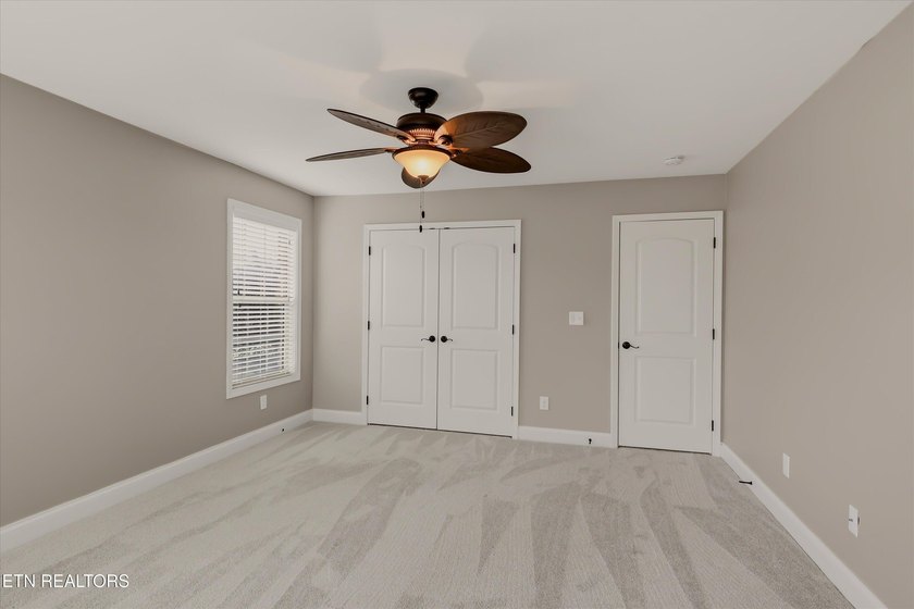 Elegant Family Home in Prestigious Farragut School zone - - photo 33