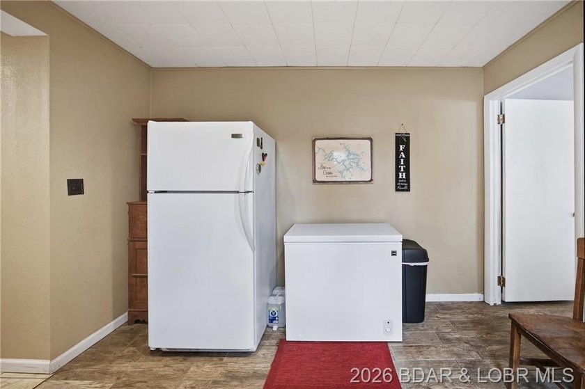 Seller has transformed this older home into a very comfortable - photo 5