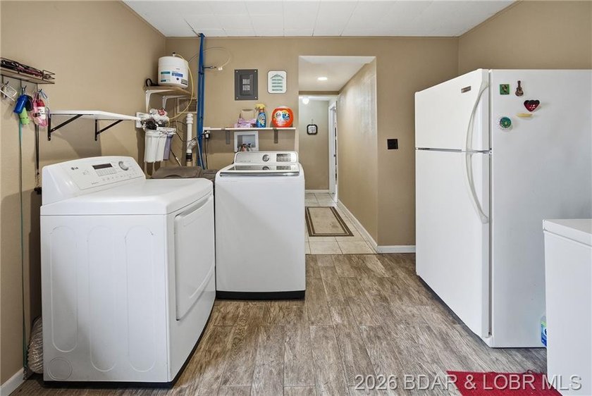 Seller has transformed this older home into a very comfortable - photo 6