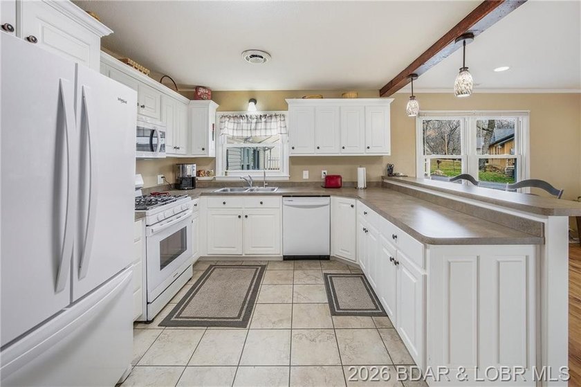 Seller has transformed this older home into a very comfortable - photo 7