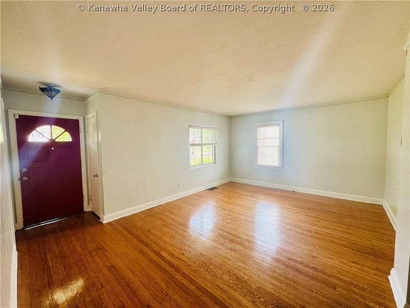Welcome home to this charming 5 bdr 2.5 bath residense that - photo 6