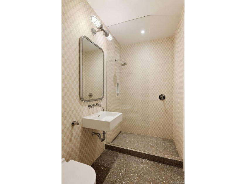 Located in the heart of the Flatiron District, Loft 6 at 6 West - photo 16