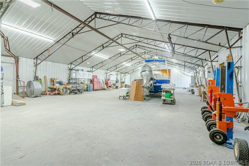Waterfront business opportunity on Lake of the Ozarks. If you - photo 10