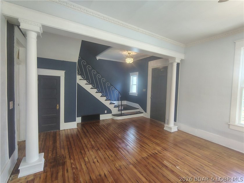 BARGAIN PRICED - MOTIVATED SELLERS! Historic Charm Meets Modern - photo 6
