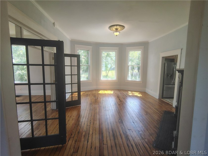 BARGAIN PRICED - MOTIVATED SELLERS! Historic Charm Meets Modern - photo 9