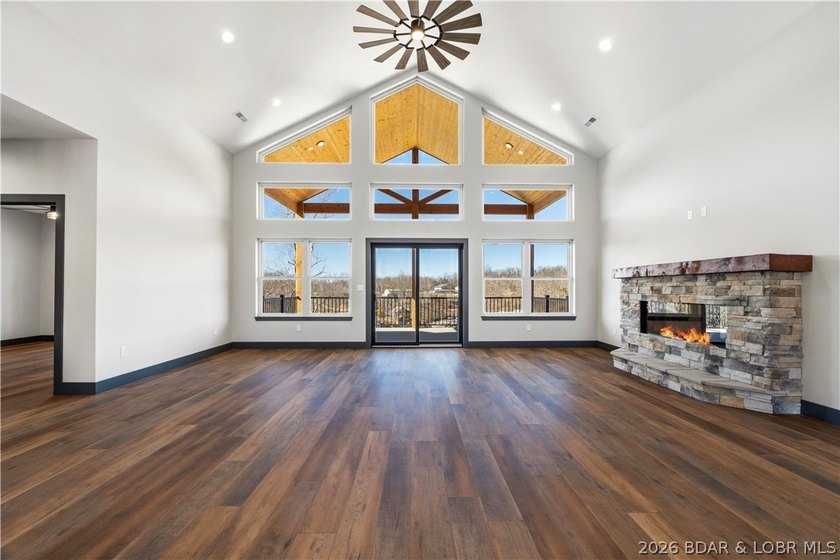 Experience lake living with sweeping views of the 5MM from this - photo 4