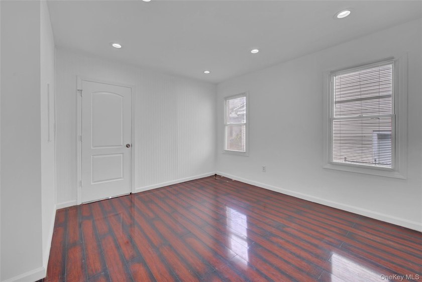 This is the one! Fantastic colonial style home with new driveway - photo 5