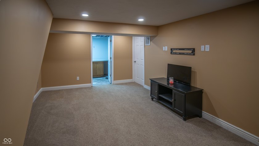 Welcome home to this prestigious, well-maintained property that - photo 30