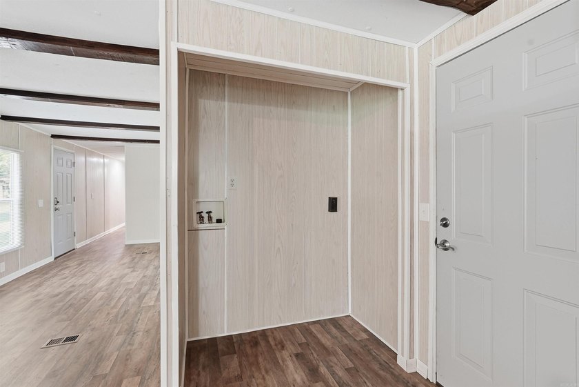 Come see this beautifully remodeled 2-bedroom manufactured home - photo 14