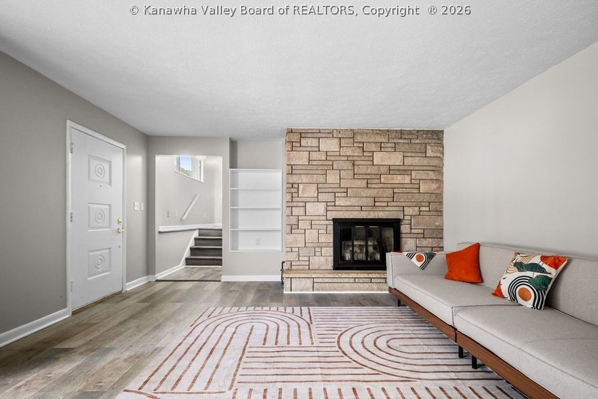 In the heart of kanawha City close to all amenities . This - photo 8
