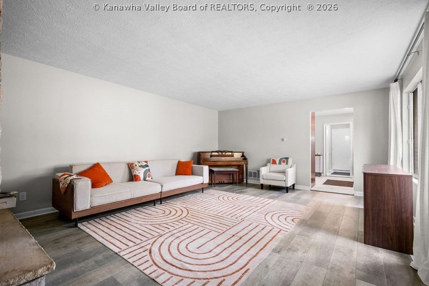 In the heart of kanawha City close to all amenities . This - photo 9