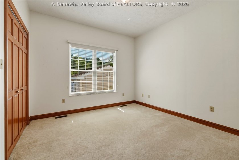 Welcome home to easy living! This beautifully designed home - photo 7