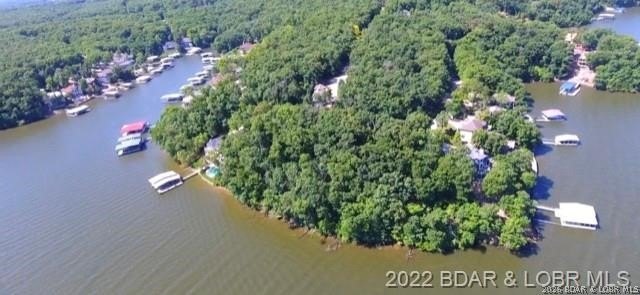 FANTASTIC VIEW OF *THE LAKE* .......PREMIUM LOT.......COVE - photo 2