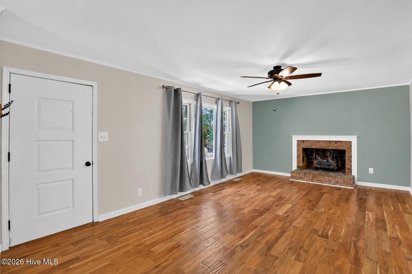 Conveniently located just off Highway 70, this charming - photo 4