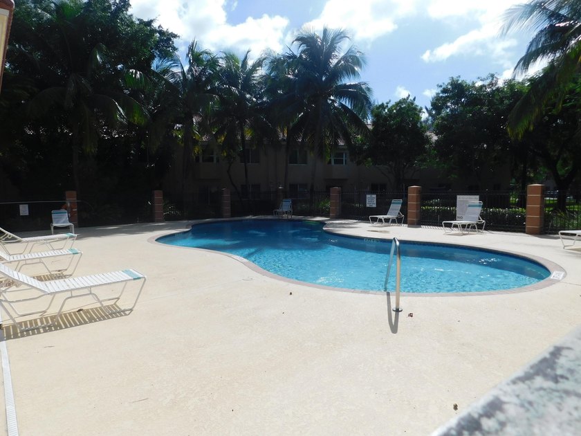 Looking to buy an apartment located in the heart of west palm - photo 11