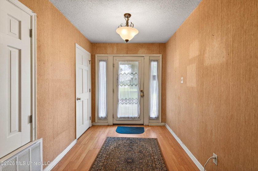 Price improved! Bring your offer! Nestled on approximately 3.1 - photo 13