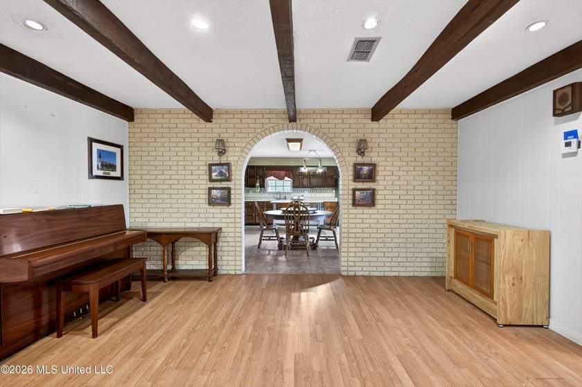 Price improved! Bring your offer! Nestled on approximately 3.1 - photo 18