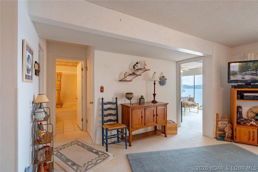 Wake up to breathtaking lake views, spend your afternoons - photo 25