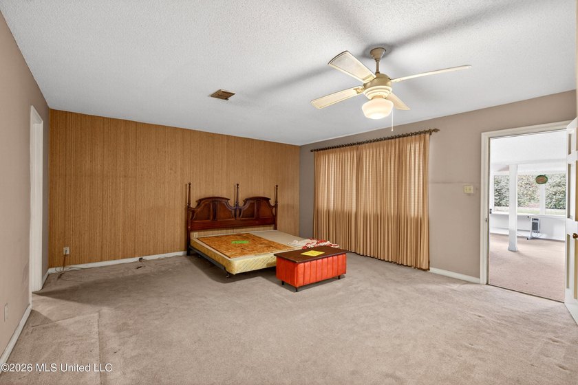 Price improved! Bring your offer! Nestled on approximately 3.1 - photo 27