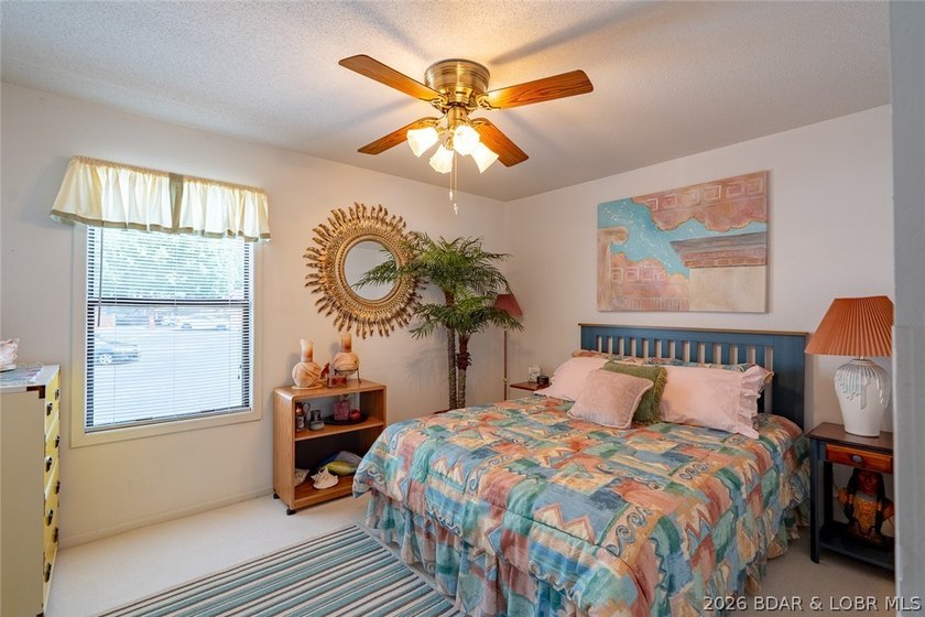 Wake up to breathtaking lake views, spend your afternoons - photo 30