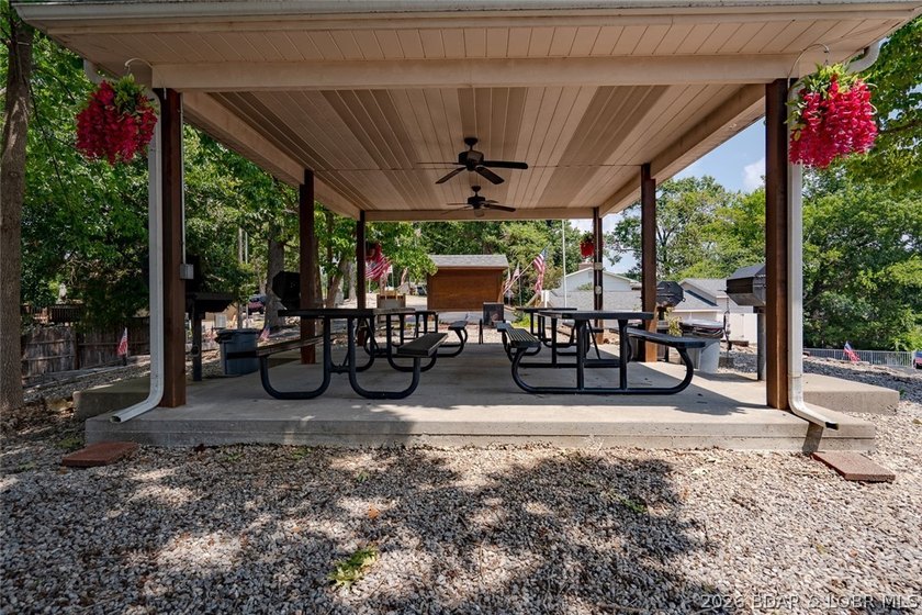 Wake up to breathtaking lake views, spend your afternoons - photo 45
