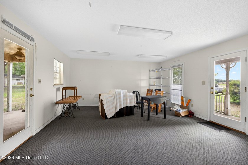 Price improved! Bring your offer! Nestled on approximately 3.1 - photo 47