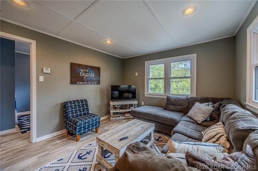 Adorable and fully renovated lake home on the 77-mile marker of - photo 5
