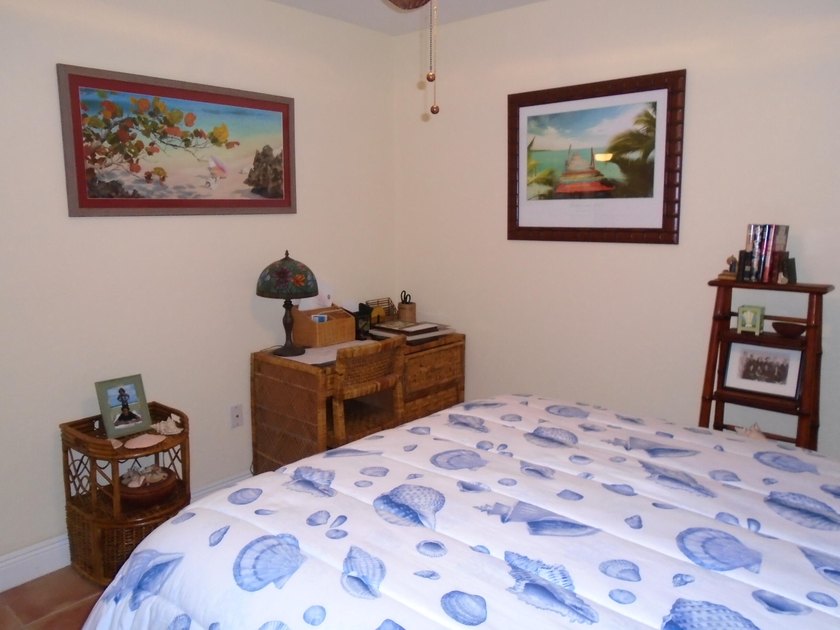 Beautiful waterfront first floor corner unit. Great water view - photo 11