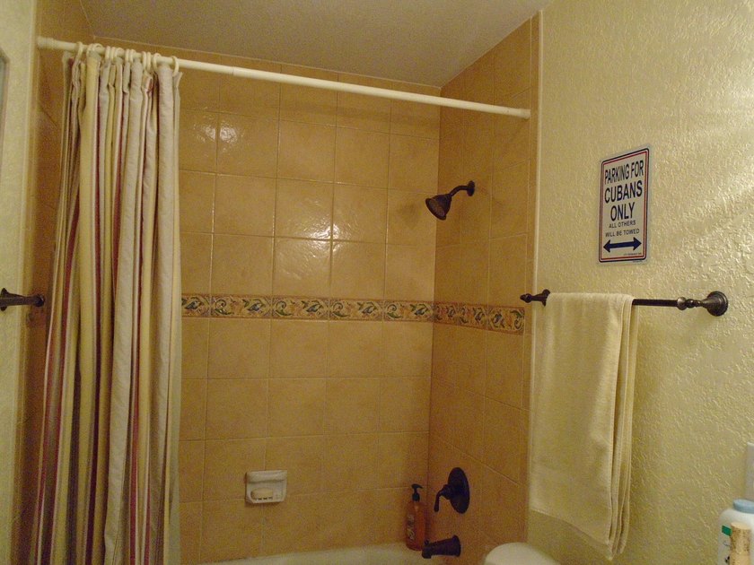 Beautiful waterfront first floor corner unit. Great water view - photo 20