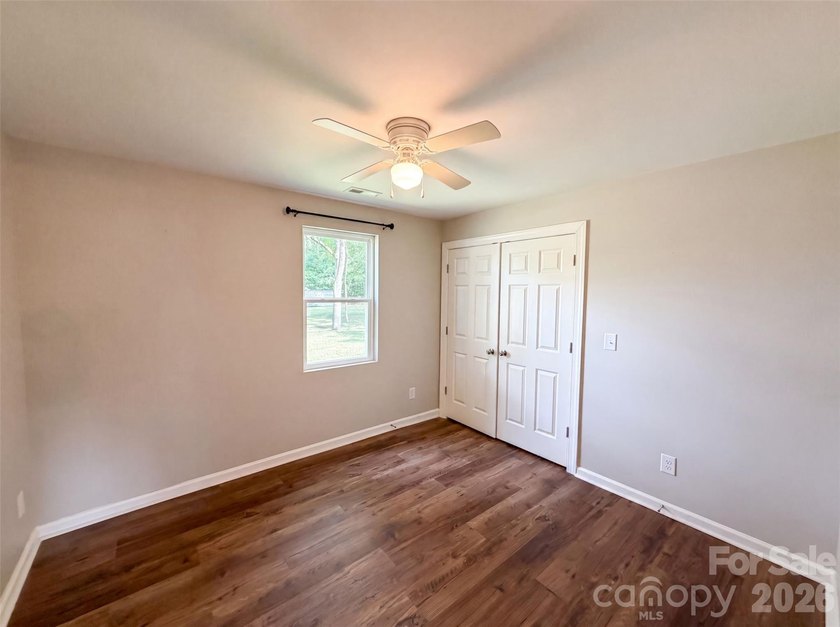 Experience 604 Rowan Mill Rd, a residence designed for a truly - photo 11