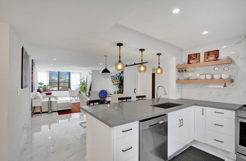 Completely renovated and move-in ready! This stunning unit has - photo 19