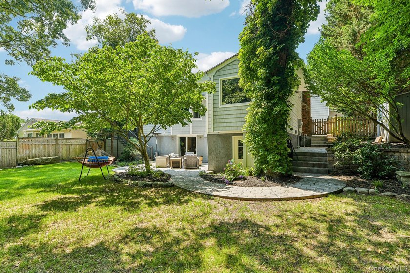Nestled in the highly desirable Archer Woods Development, this - photo 35