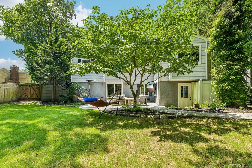 Nestled in the highly desirable Archer Woods Development, this - photo 36