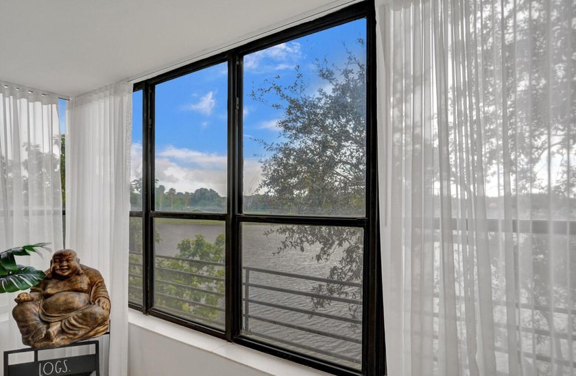 Completely renovated and move-in ready! This stunning unit has - photo 43
