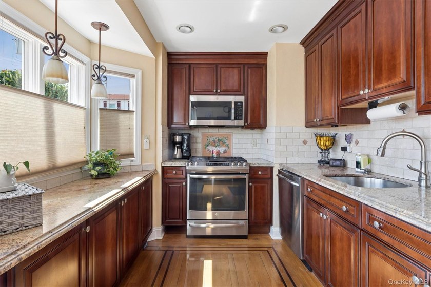 Welcome to 28 Fane Court: A Special Brooklyn Home Tucked away in - photo 10