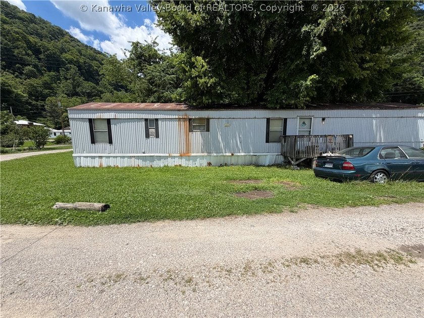 Explore the possibilities with this investment property offering - photo 10