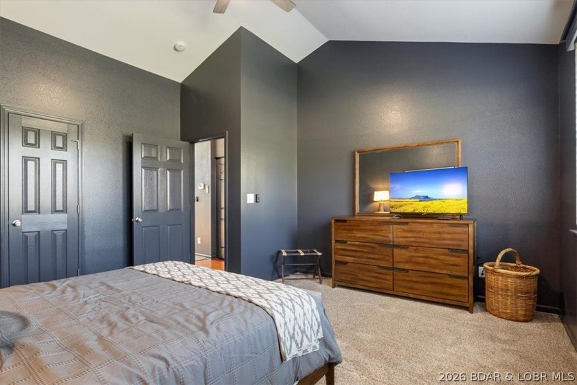 Enjoy this beautifully updated cottage at one of the best golf - photo 10