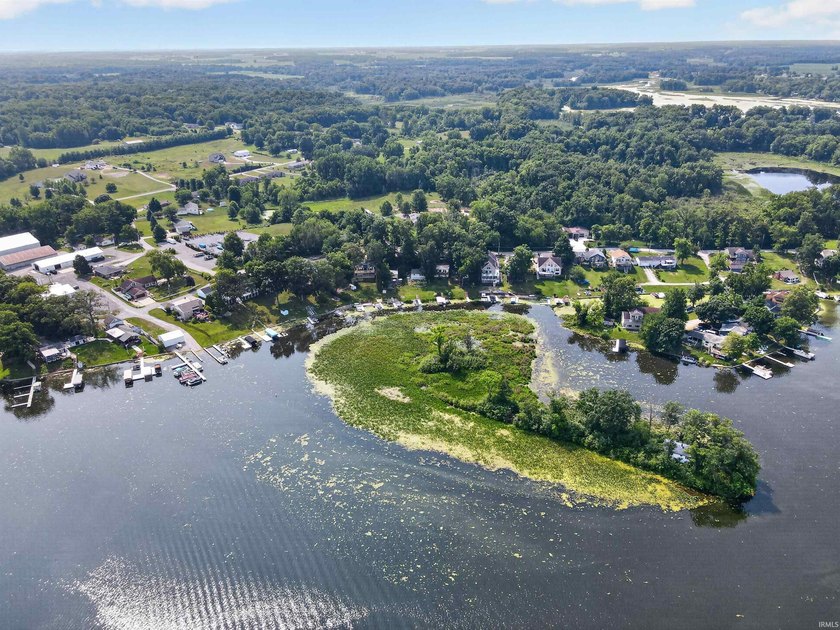 Life on Webster Lake is about more than weekends on the water - photo 48