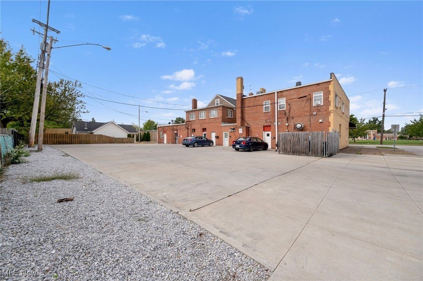 Introducing 483-493 E 260th back to market! A mixed-use - photo 8