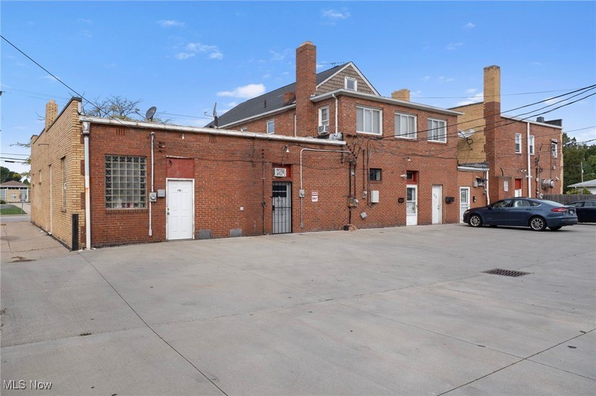 Introducing 483-493 E 260th back to market! A mixed-use - photo 10