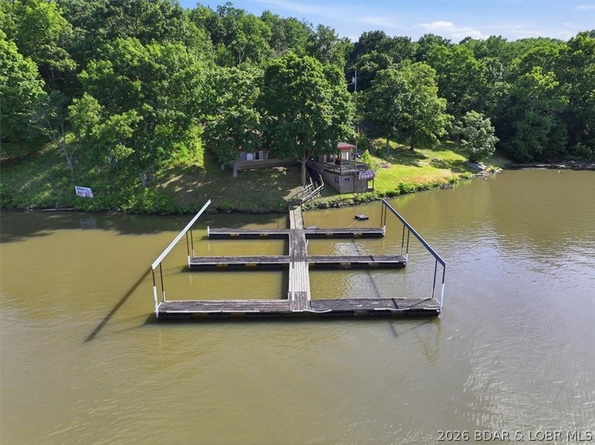 Premium Commercial Waterfront Opportunity at the 66 MM. Seize a - photo 2