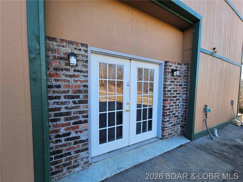 MOTIVATED SELLER/OWNER FINANCING with 30% down and 6% interest! - photo 2