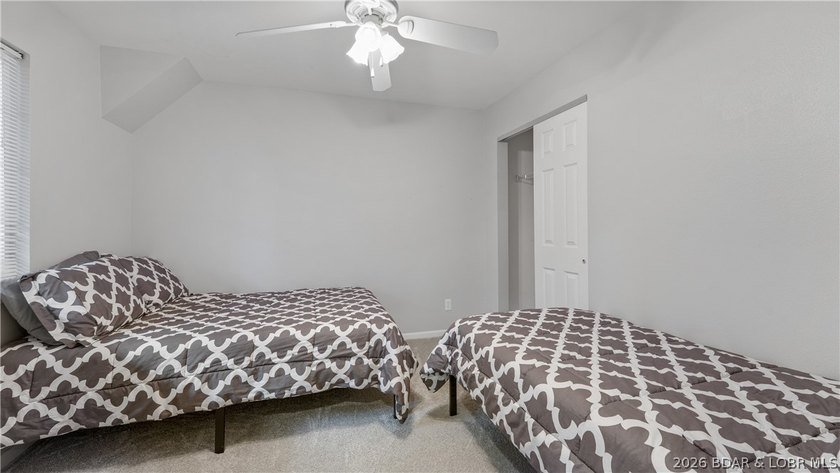 Turnkey lakefront condo at the 19 MM of the Osage Arm in Harbour - photo 13