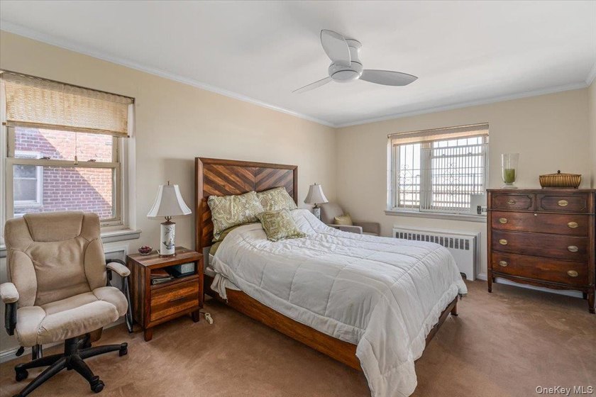 Owner Occupied, No Subletting, Spacious &amp; Bright 2 Br &amp; 1 Bath - photo 13