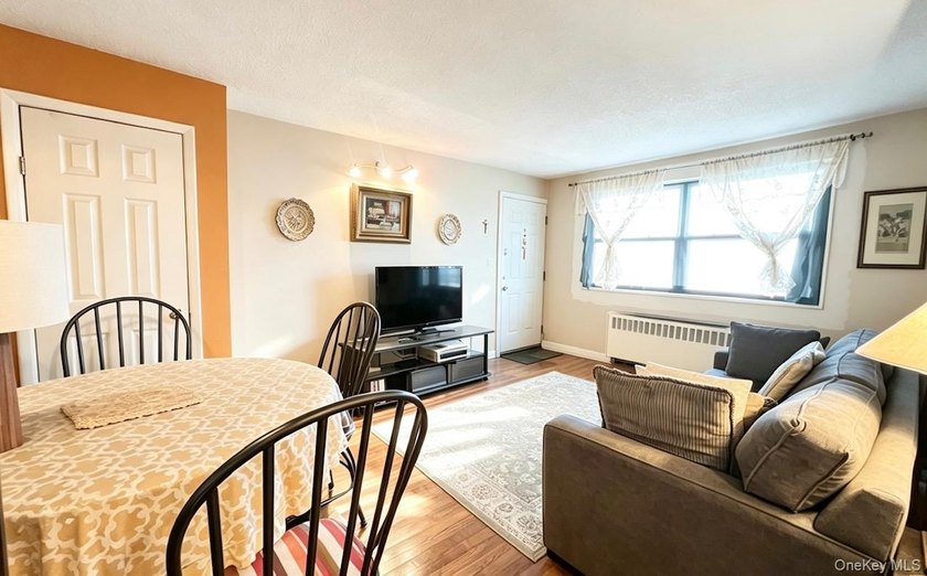 NO INTERVIEW Garden-Style 1 Bedroom Coop for Sale in South - photo 9